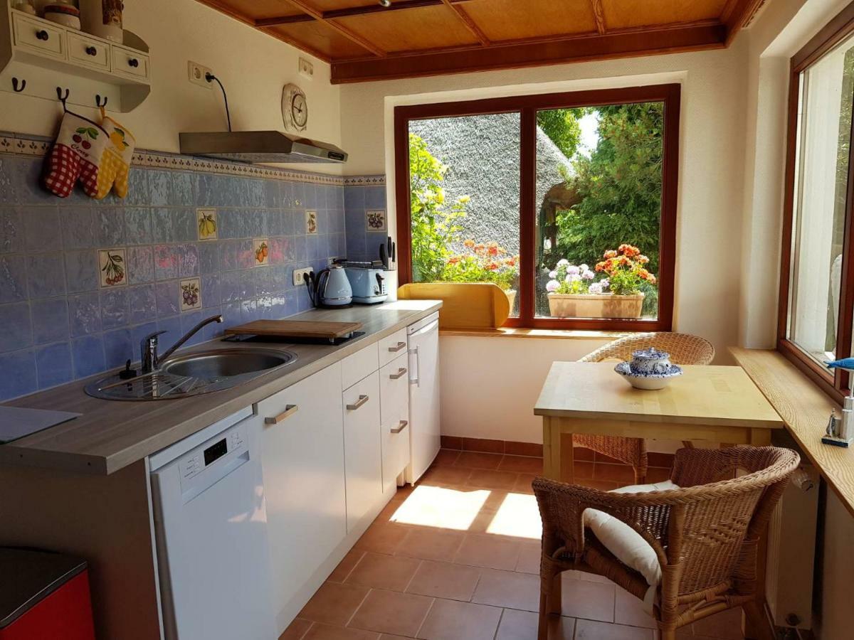Hering Fewo I Apartment Terrace Wiek auf Ruegen Luaran gambar